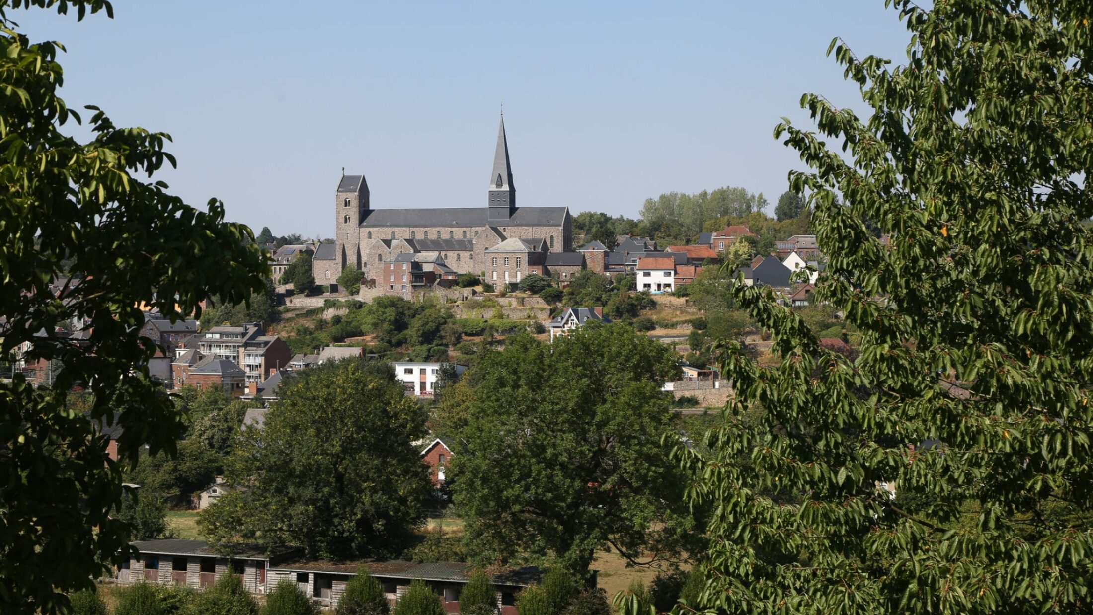 La plus vieille église de Belgique se trouve à Charleroi Métropole… et fête cette année ses 1200 ans !