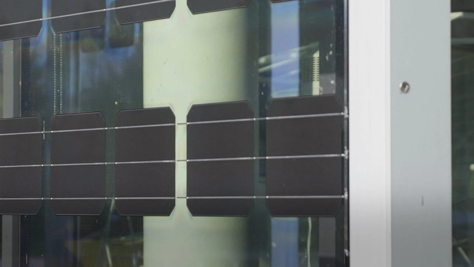 AGC-innovation-panneaux-solaires