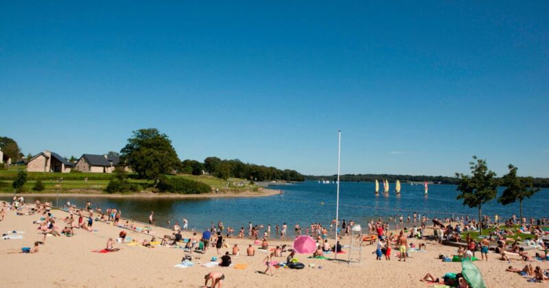 Waar in Charleroi Métropole kunt u deze zomer zwemmen in openlucht?