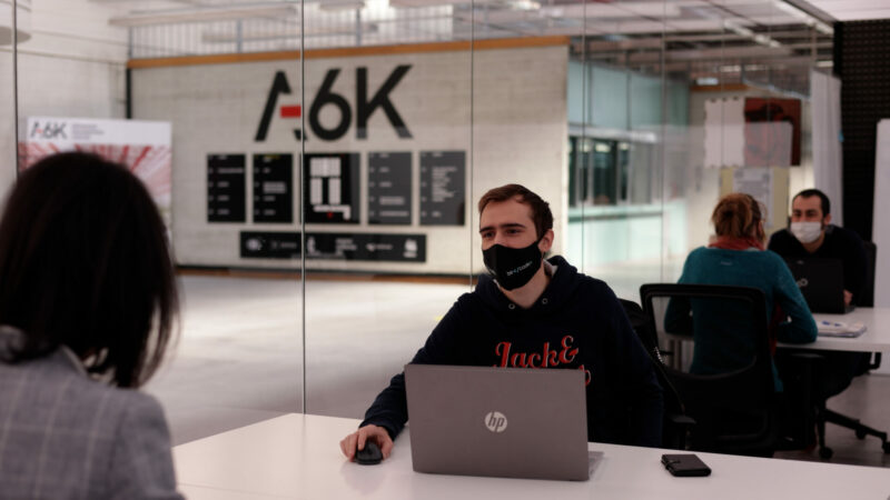 Why is this technology hub a promising model for the future?